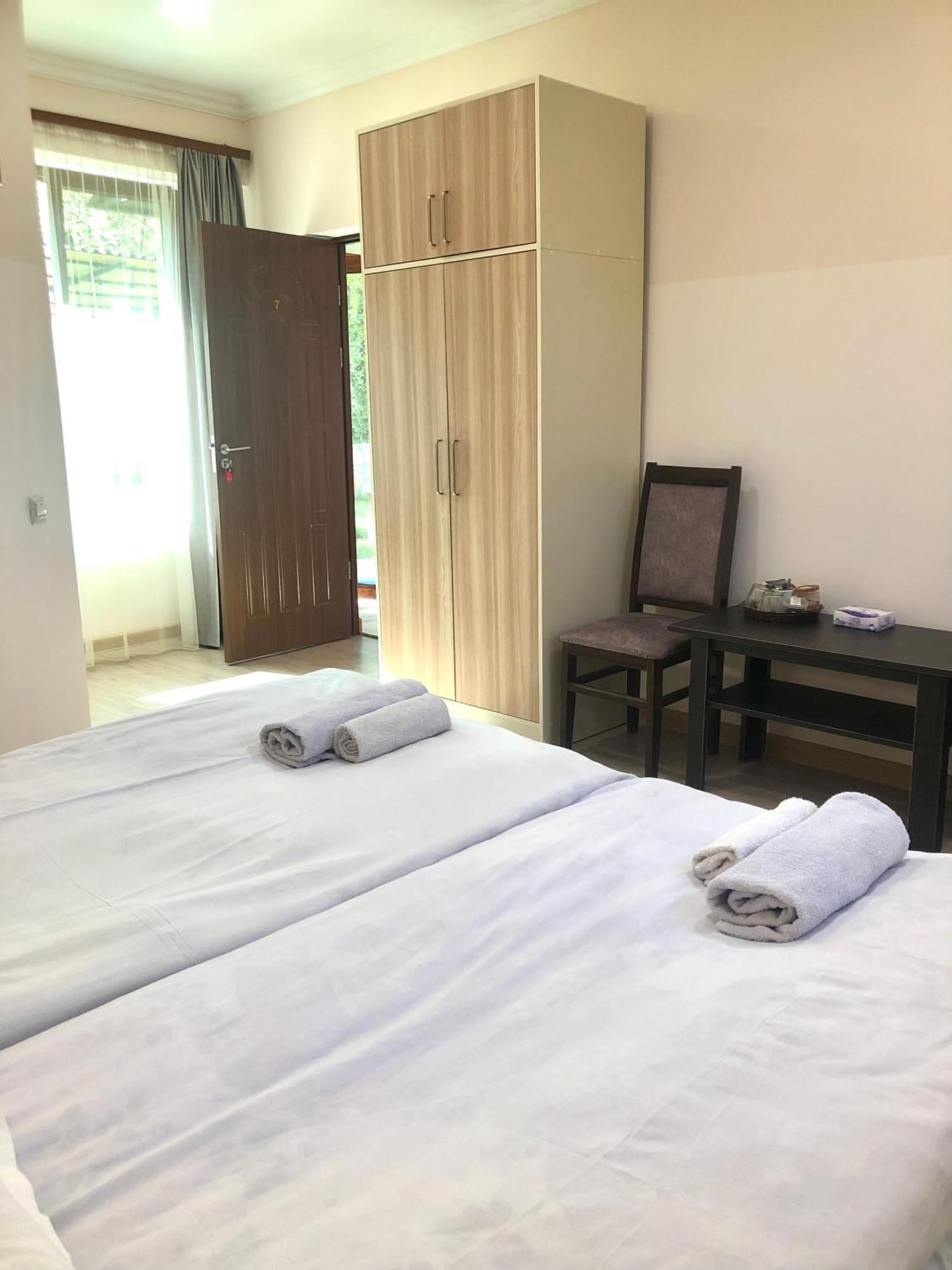 Guest House Anahit イジェヴァン エクステリア 写真